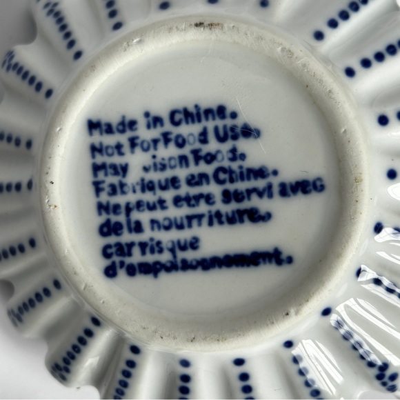 Decorative Teapot Blue White Flat with Lotus Shape Made in China - Picture 13 of 14